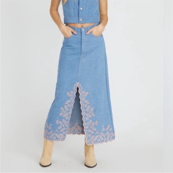 DRIFTWOOD Dresses & Skirts - Driftwood Serena Maxi Denim Embroidered Skirt in Pink Promise SZ 28 NWT